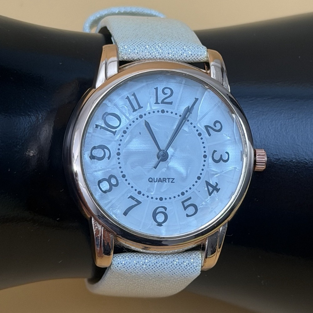 Ladies Gold Tone Quartz Watch Sparkly Strap White Pearl Face Arabic Num New Batt